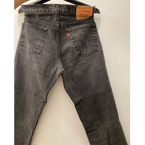 Levi’s Midrise Cropped Mom Jeans